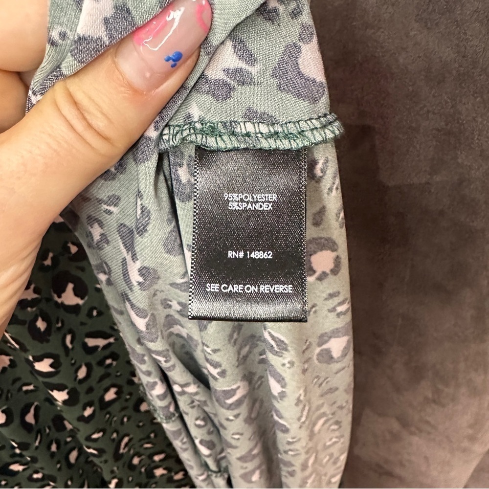 Torrid Studio Knit Wrap Dress Stretch Hi-Lo Glam Green Leopard 00 (US 10) Glam - Picture 10 of 15